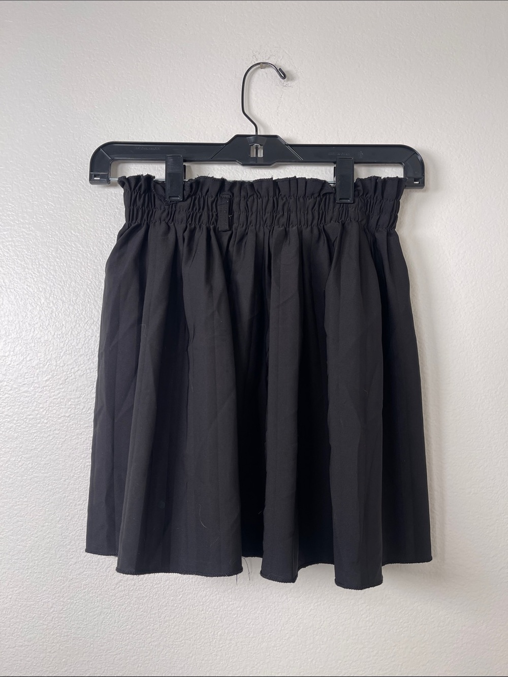 Black Elastic-Waist Gathered Mini Skirt - Classic Women's Skirt